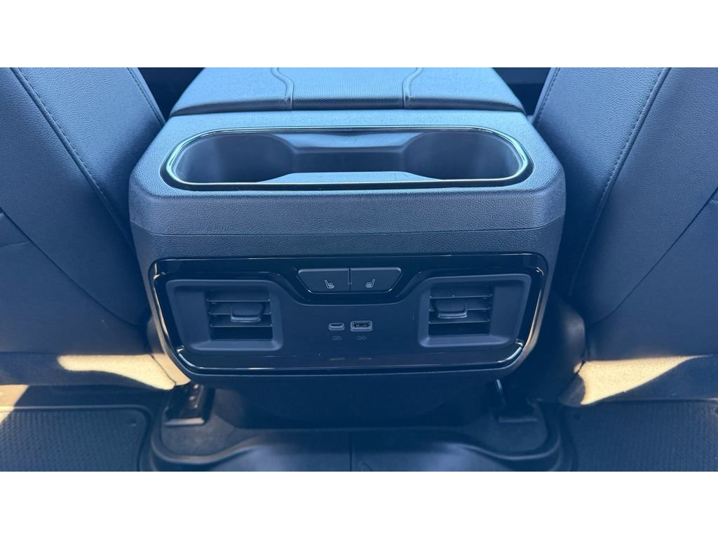Used 2024 GMC Sierra 2500 AT4 w/ AT4 Preferred Package image 21