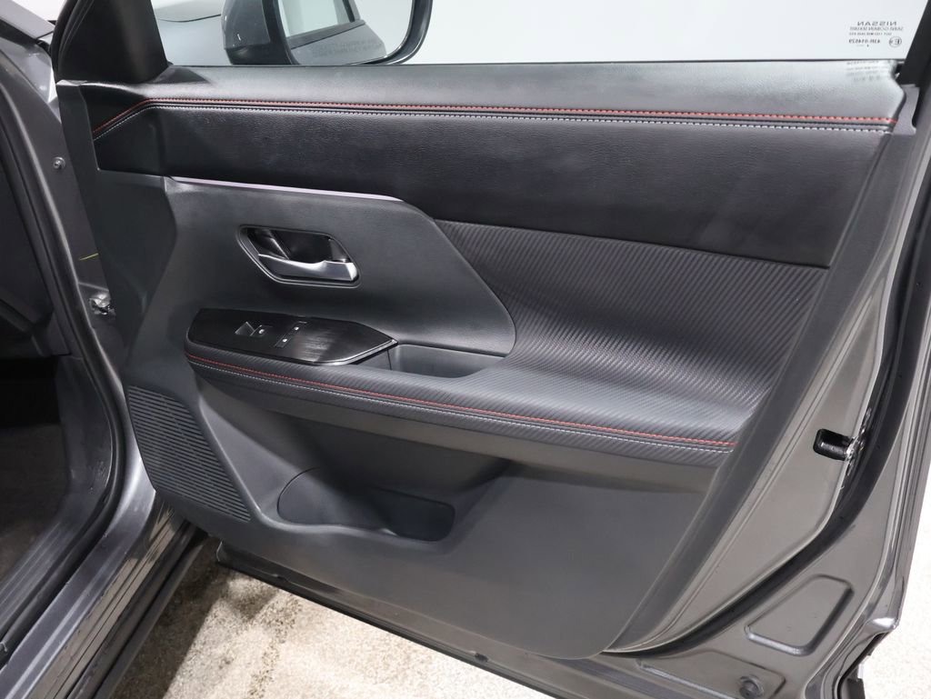 Used 2025 Nissan Kicks SR image 25