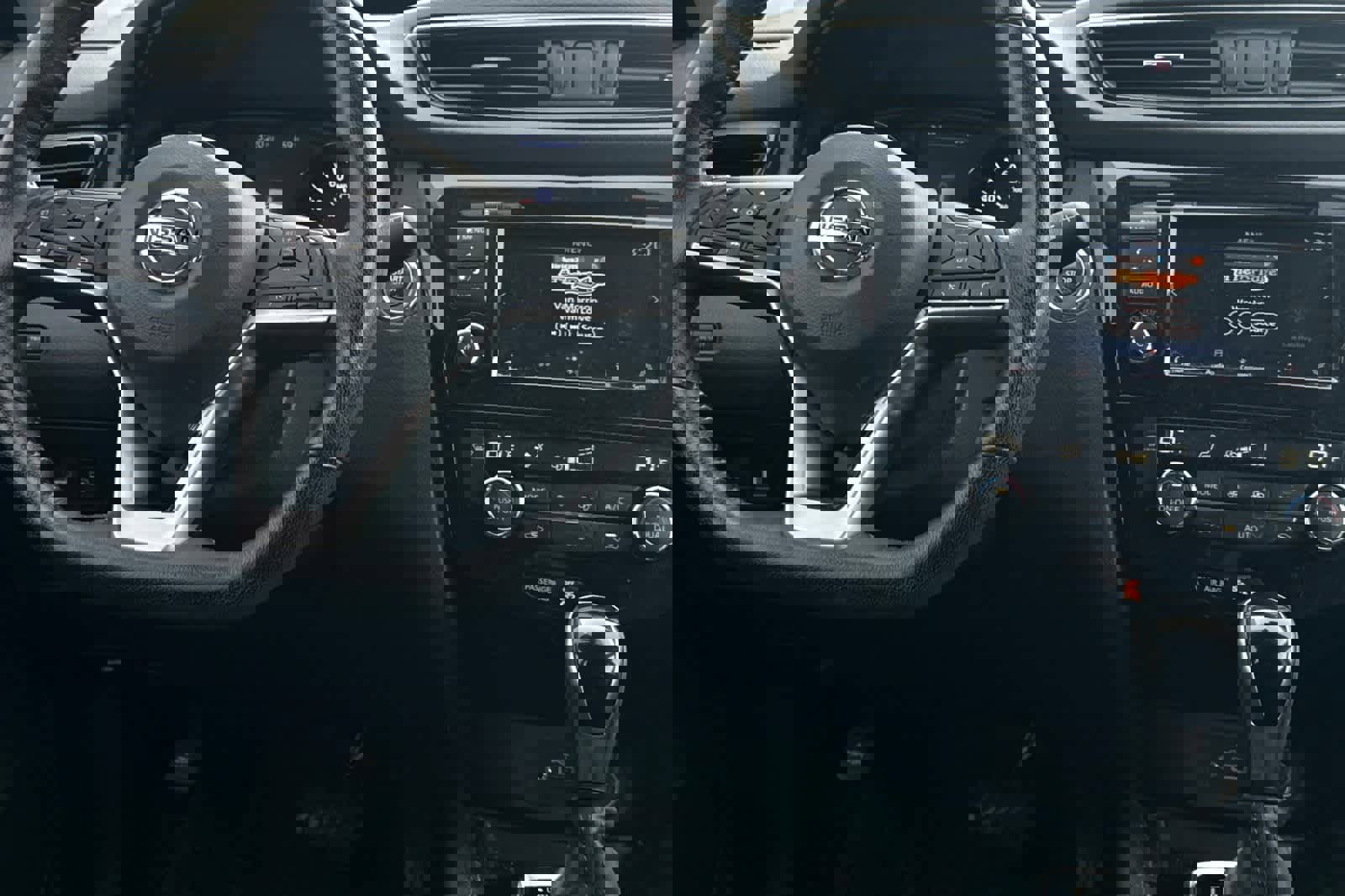 Certified 2020 Nissan Rogue SV image 14