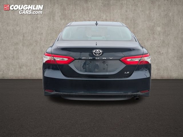Used 2019 Toyota Camry LE FWD image 7