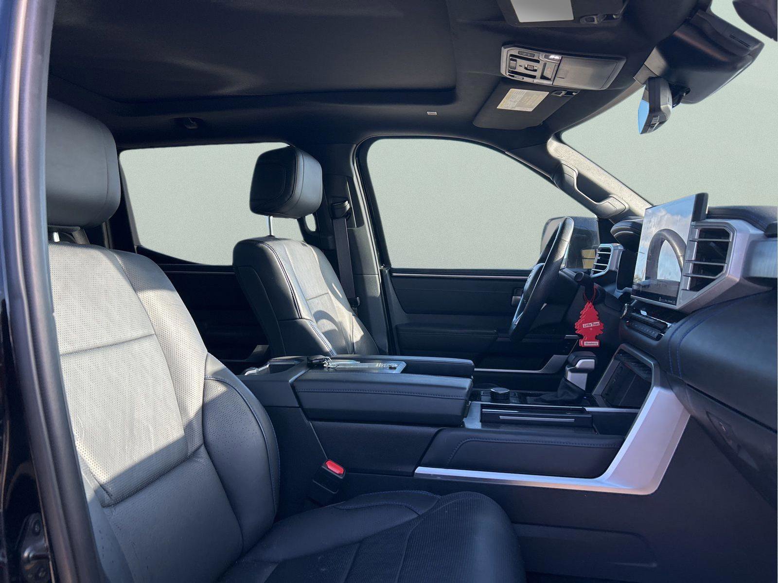 Used 2024 Toyota Tundra Platinum AWD/4WD image 12