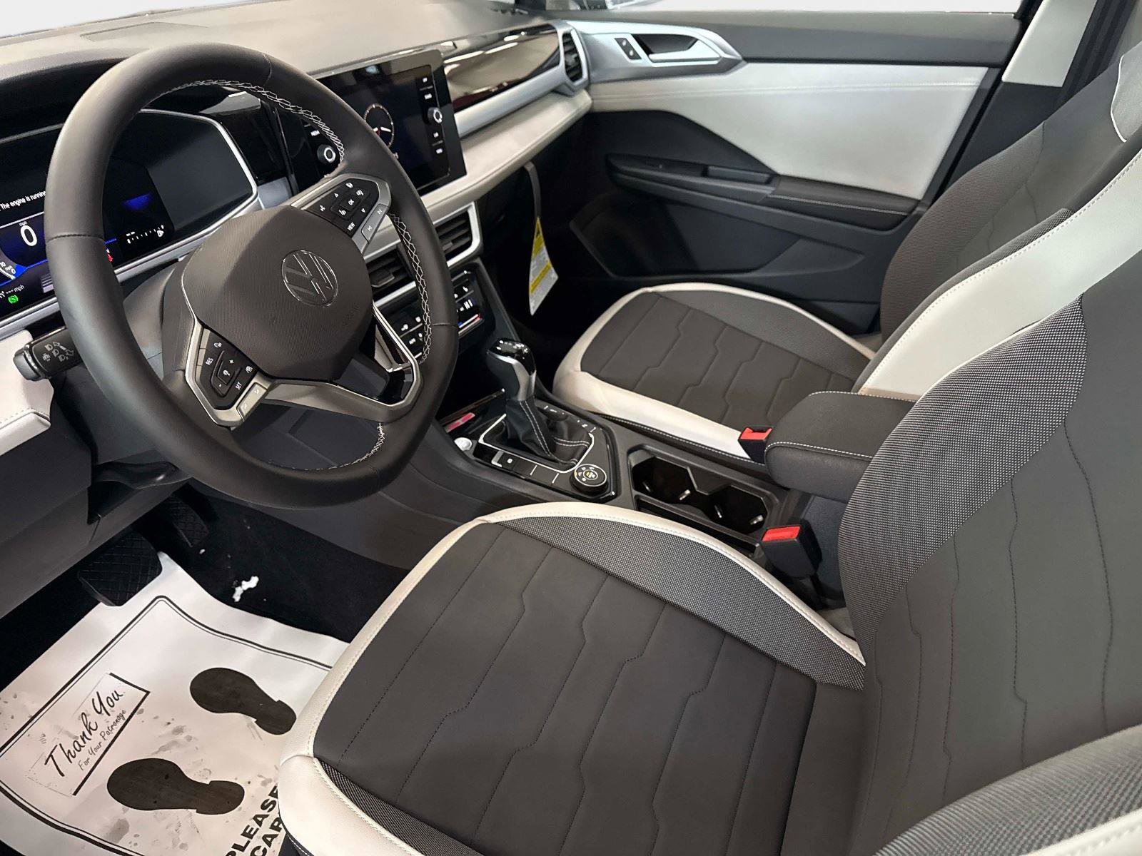 New 2026 Volkswagen Taos SE image 21