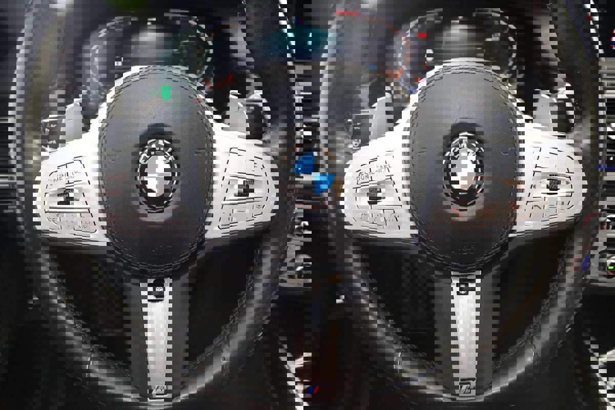 Used 2022 BMW 750i xDrive w/ M Sport Package image 50