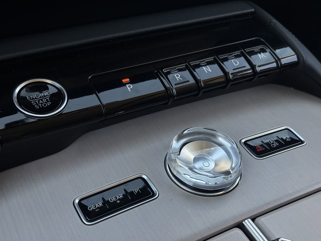Used 2025 Lincoln Navigator Reserve AWD/4WD image 18