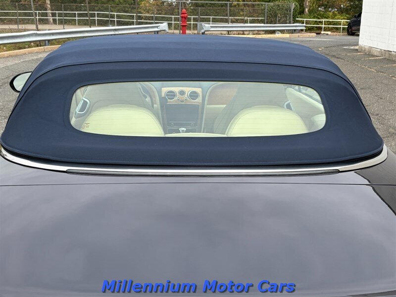 Used 2017 Bentley Continental GT AWD/4WD image 25