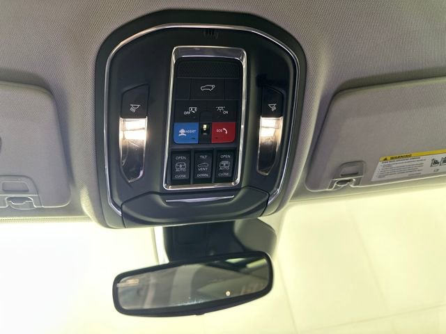 Used 2023 Jeep Grand Cherokee 4WD 4xe image 24