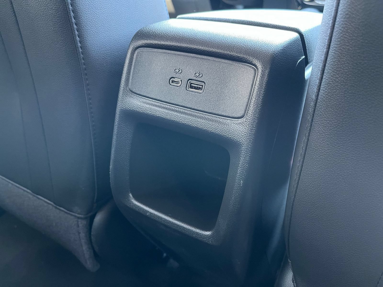 Used 2025 Chevrolet Trax LT FWD image 31