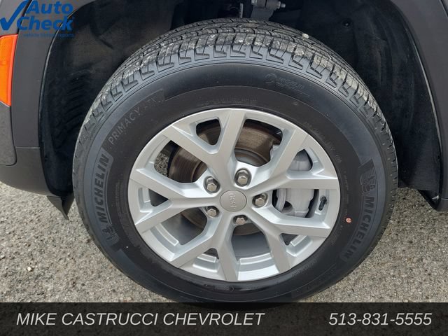 Used 2023 Jeep Grand Cherokee Limited AWD/4WD image 9