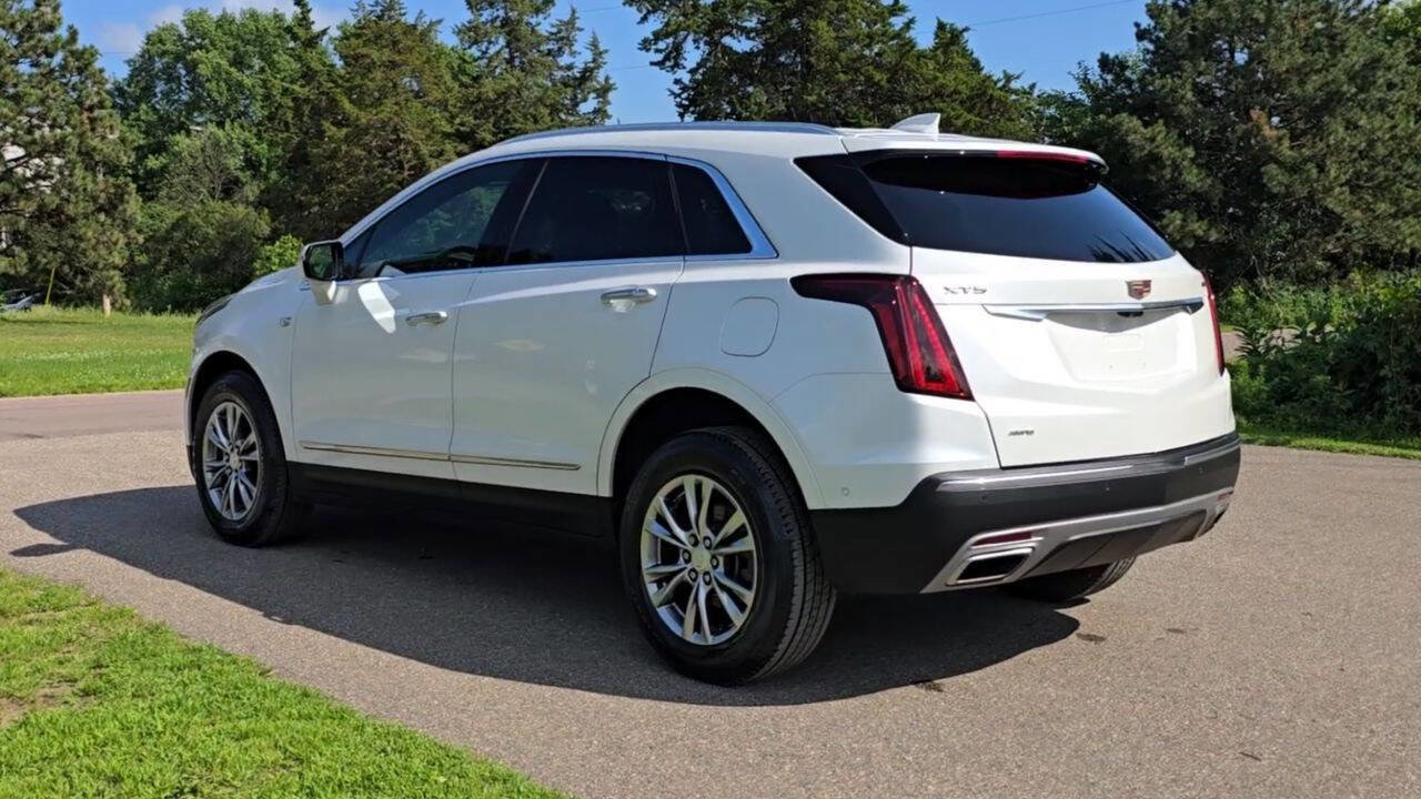 Used 2022 Cadillac XT5 Premium Luxury w/ Technology Package image 3