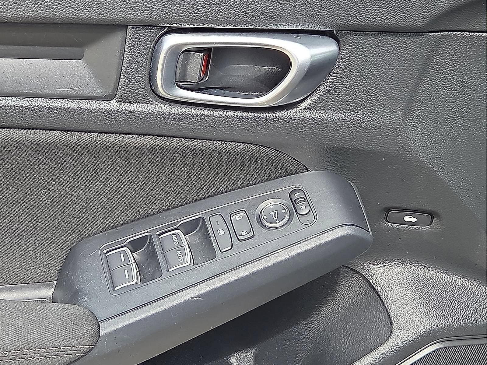 Used 2024 Honda Civic Sport image 13