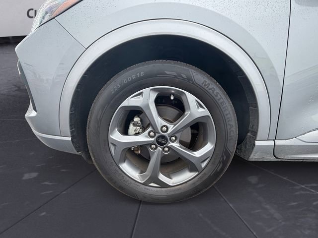 Used 2024 Ford Escape ST-Line image 14