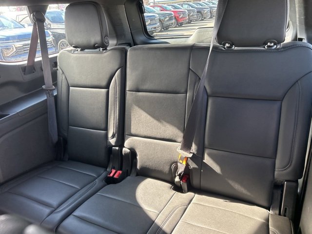 Used 2024 Chevrolet Suburban LT image 28