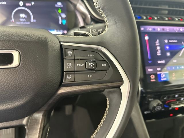 Used 2023 Jeep Grand Cherokee 4WD 4xe w/ Luxury Tech Group II image 16