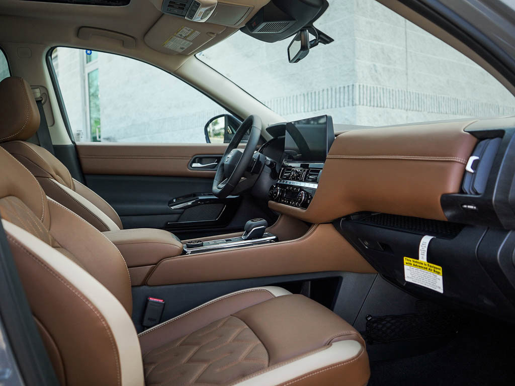 New 2026 Nissan Pathfinder Platinum AWD/4WD image 11