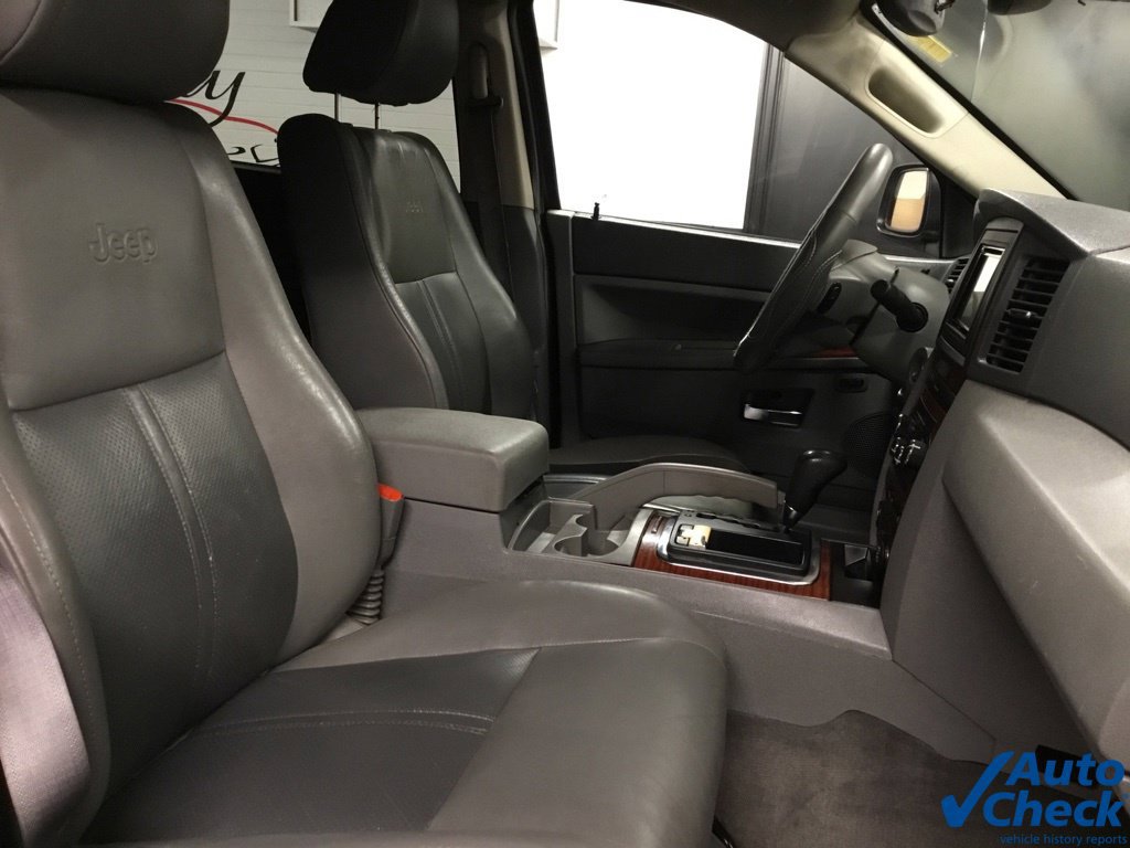 Used 2005 Jeep Grand Cherokee Limited AWD/4WD image 34