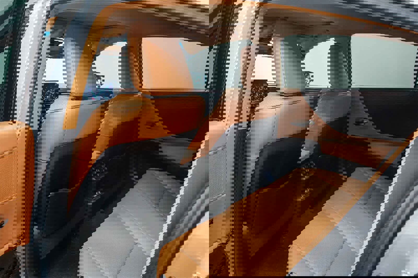 Used 2023 Lexus ES 300h w/ Premium Package image 19