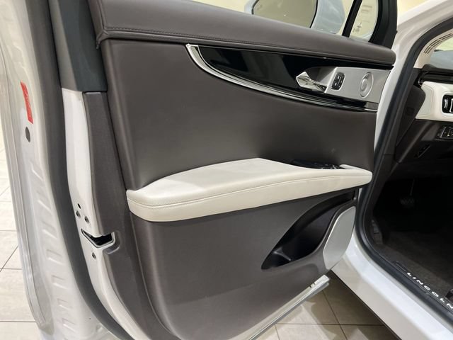 Used 2022 Lincoln Nautilus Black Label AWD/4WD image 22