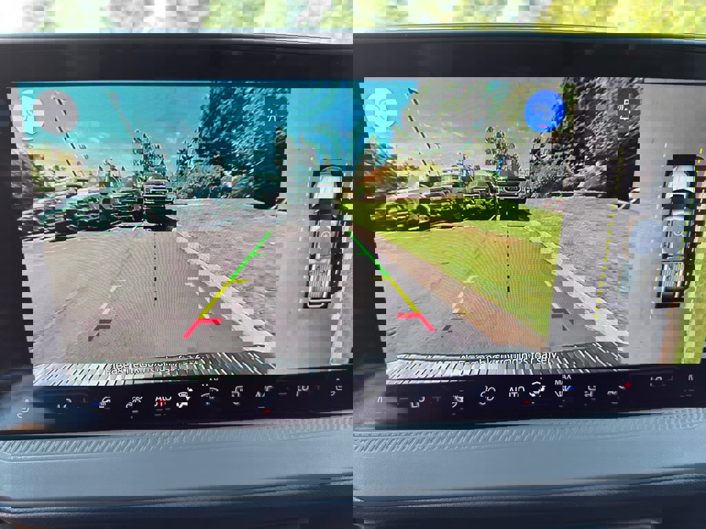 New 2025 Ford Maverick Lariat w/ Black Appearance Package image 28