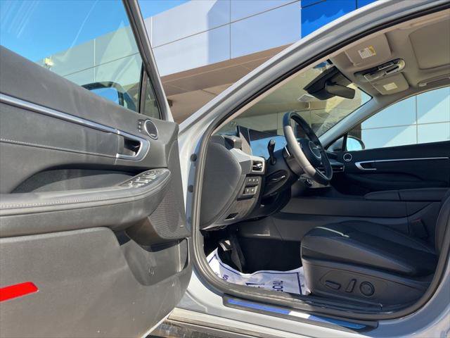 Used 2025 Hyundai Sonata Limited image 6