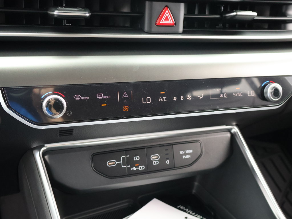 New 2027 Kia Carnival SX w/ Dark Edition Package FWD image 32