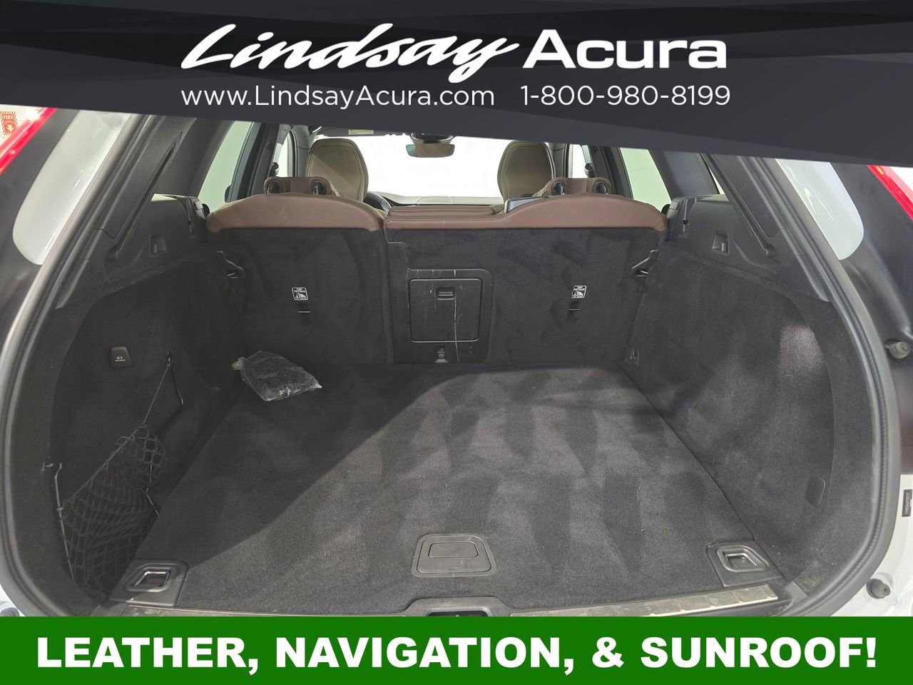 Used 2023 Volvo XC60 T8 Plus image 8