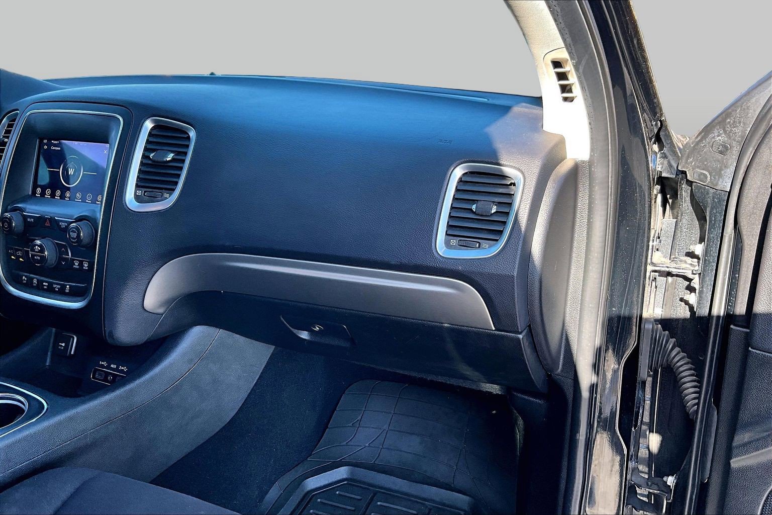 Used 2019 Dodge Durango SXT RWD image 15