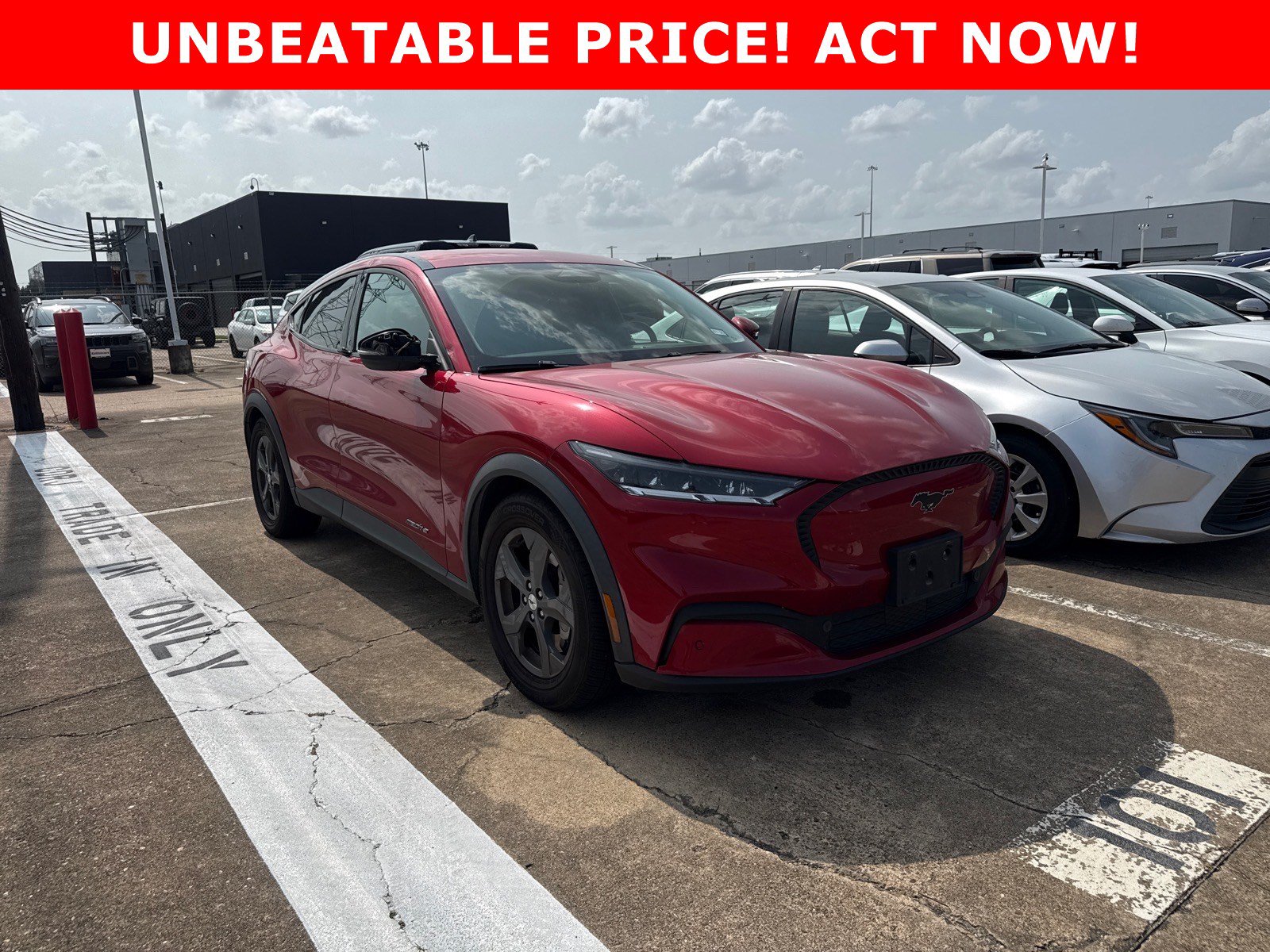 Used 2021 Ford Mustang Mach-E Select RWD image 1