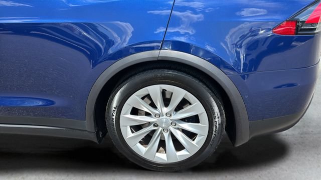 Used 2017 Tesla Model X 90D AWD/4WD image 35
