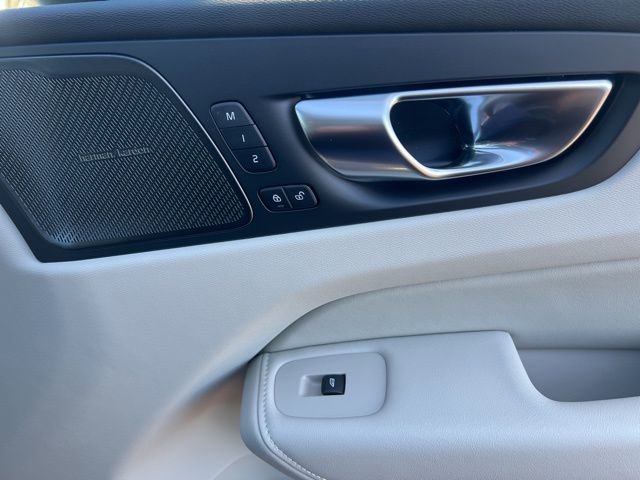 New 2026 Volvo XC60 B5 Ultra w/ Climate Package PRO image 26