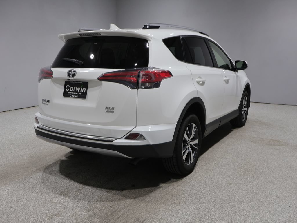 Used 2018 Toyota RAV4 XLE w/ Plus Extra Value Package AWD/4WD image 2