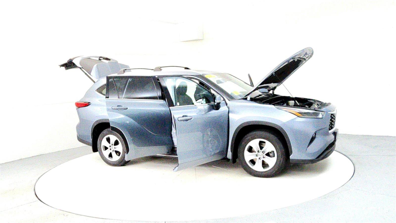 Certified 2021 Toyota Highlander XLE image 12