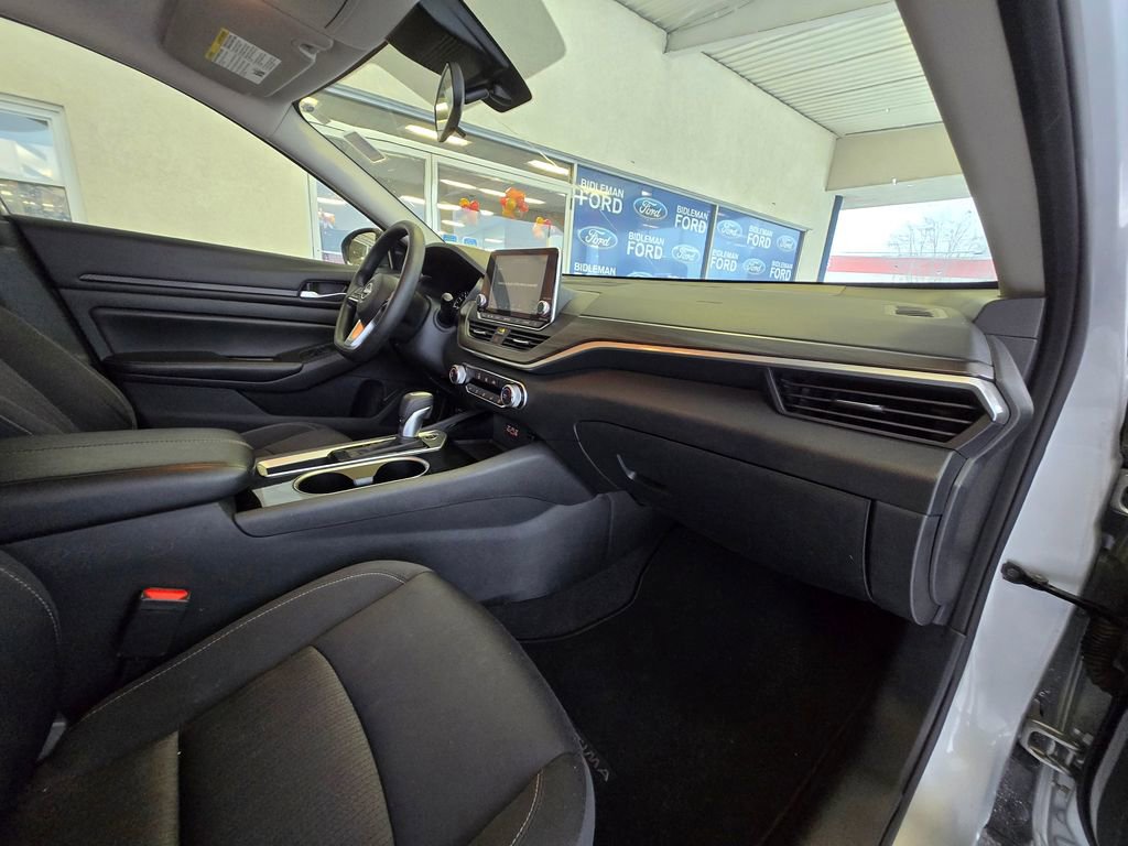 Used 2024 Nissan Altima 2.5 SV image 27