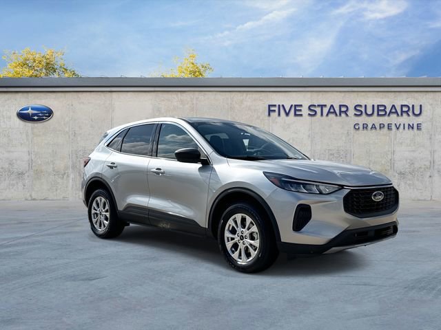 Used 2023 Ford Escape Active image 1