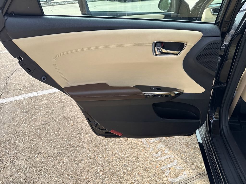Used 2014 Toyota Avalon XLE Premium image 25