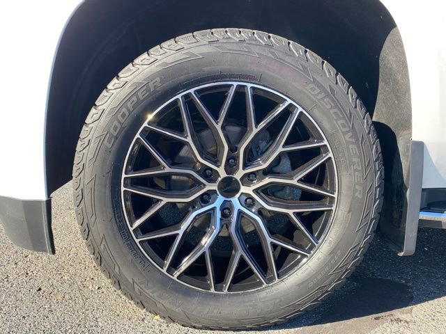 Certified 2017 GMC Yukon Denali w/ Open Road Package image 24