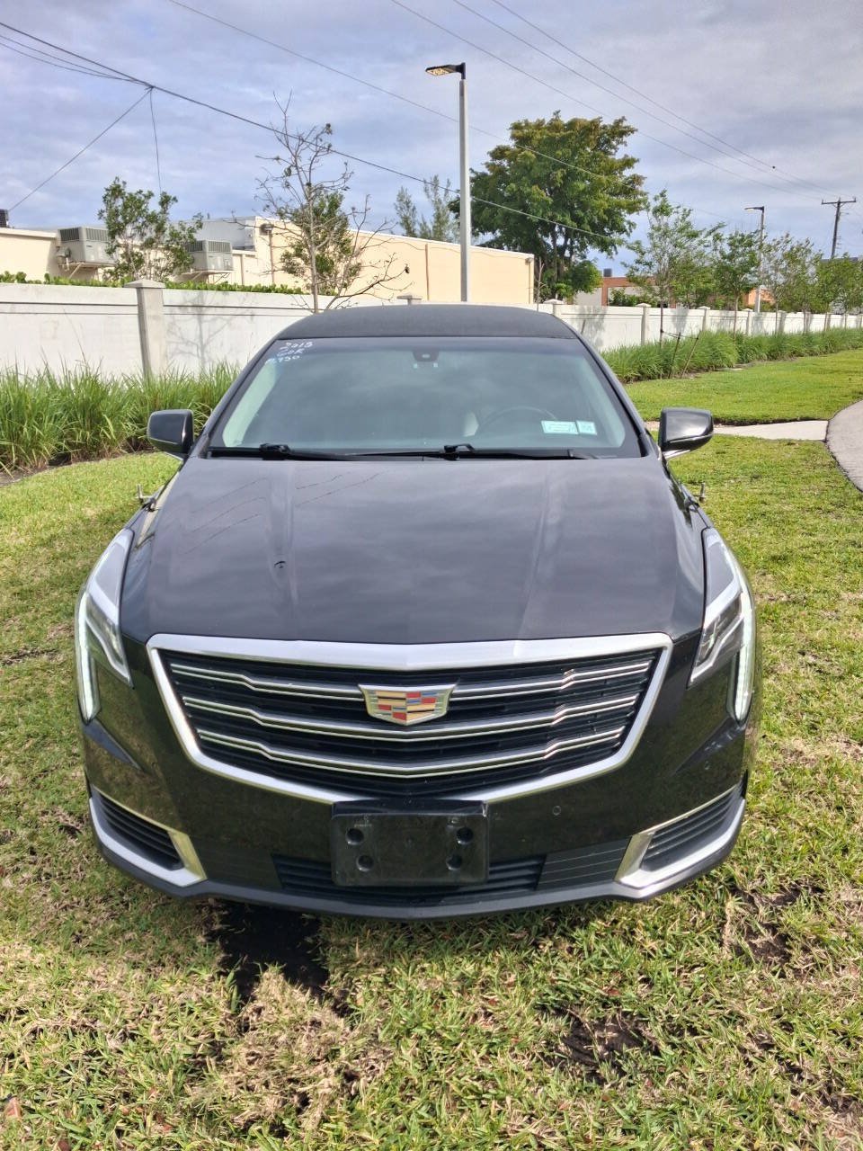 Used 2018 Cadillac XTS FWD image 3