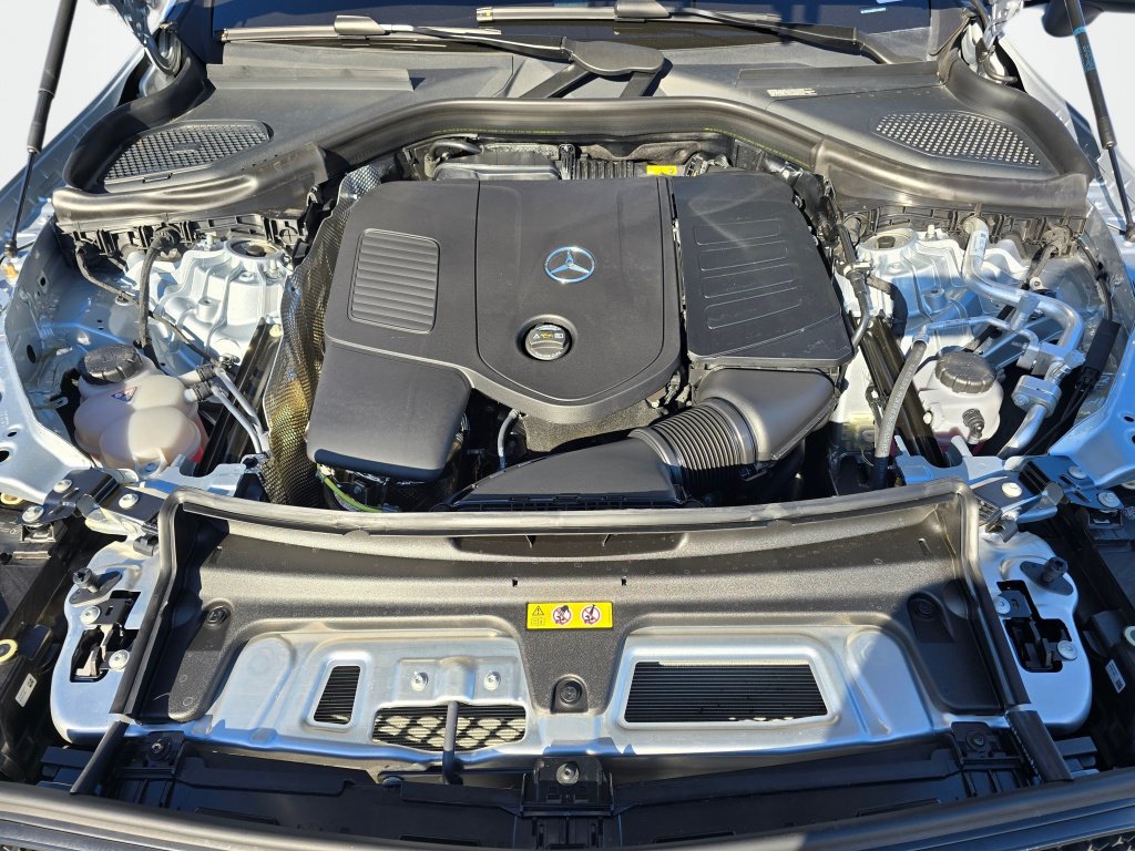 Used 2026 Mercedes-Benz GLC 300 4MATIC image 11