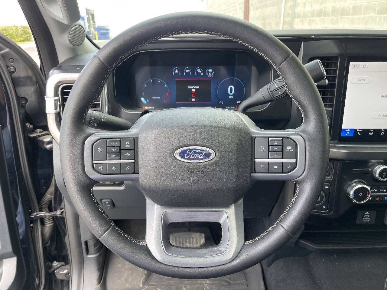 Used 2026 Ford F450 Lariat w/ Lariat Premium Package AWD/4WD image 8