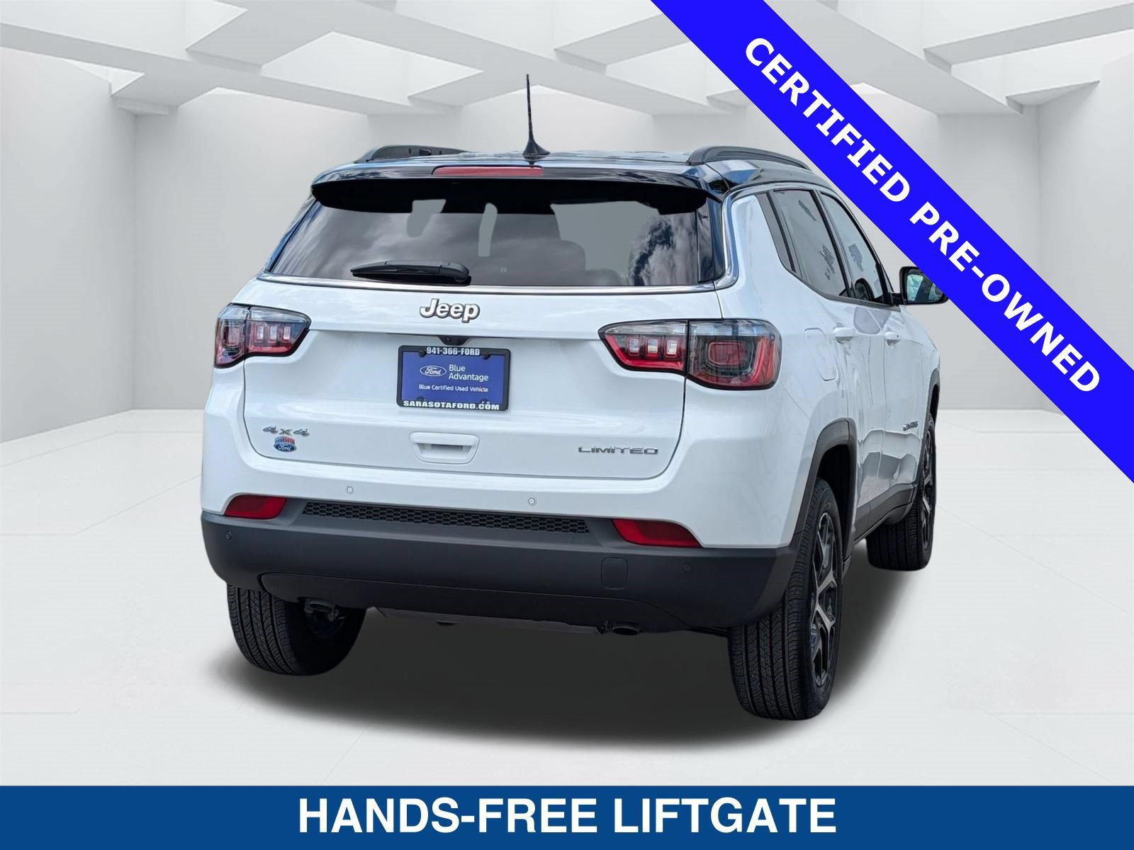 Used 2026 Jeep Compass Limited AWD/4WD image 4