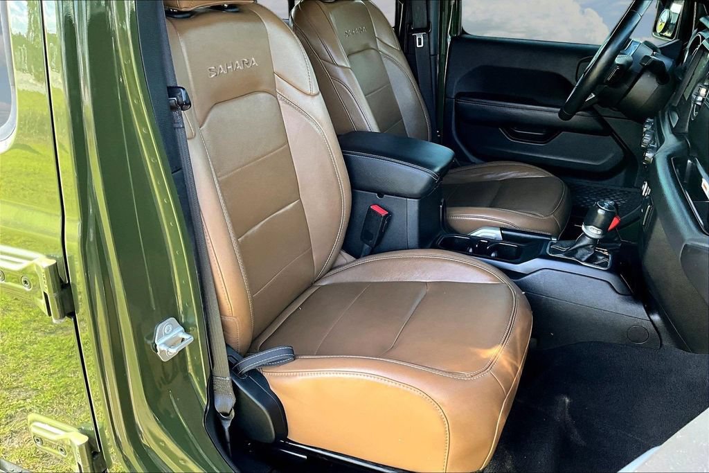 Used 2021 Jeep Wrangler Unlimited Sahara AWD/4WD image 30