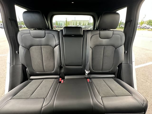 New 2027 Jeep Grand Cherokee Altitude AWD/4WD image 37