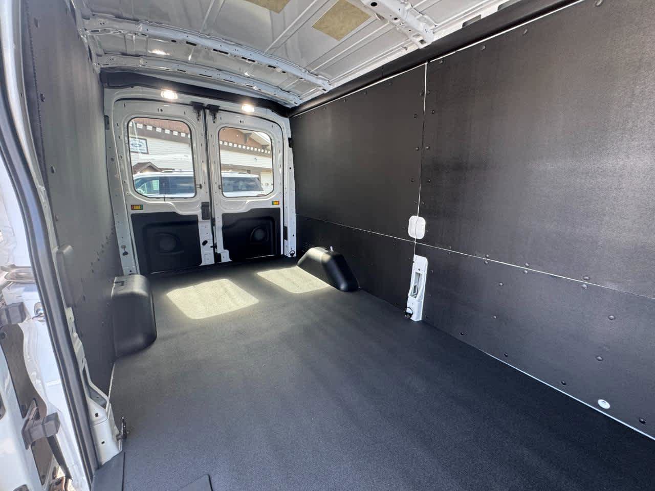 Used 2025 Ford Transit 250 148 Medium Roof w/ Load Area Protection Package RWD image 31