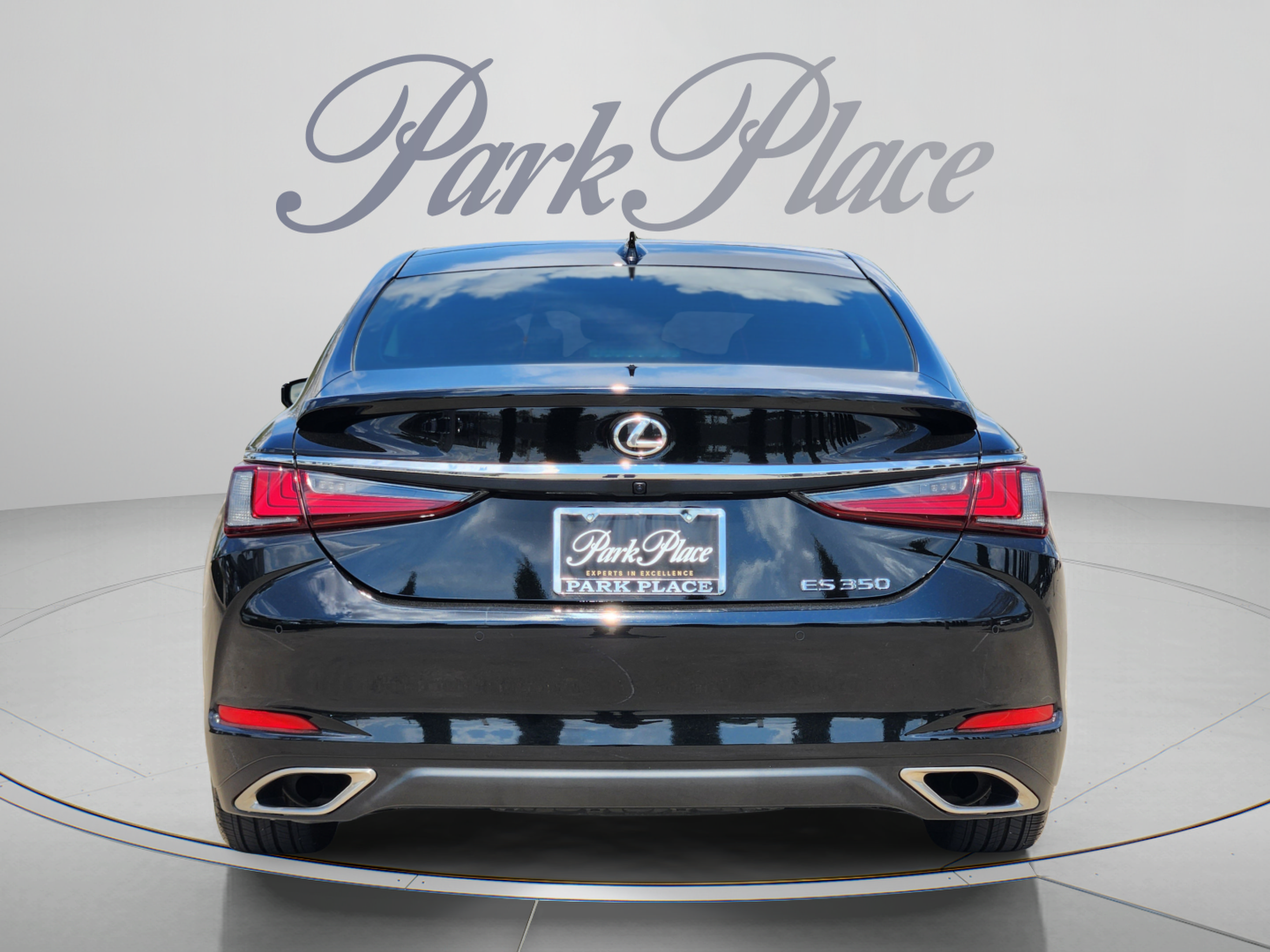 Used 2024 Lexus ES 350 Ultra Luxury w/ Accessory Package (Z2) FWD image 4