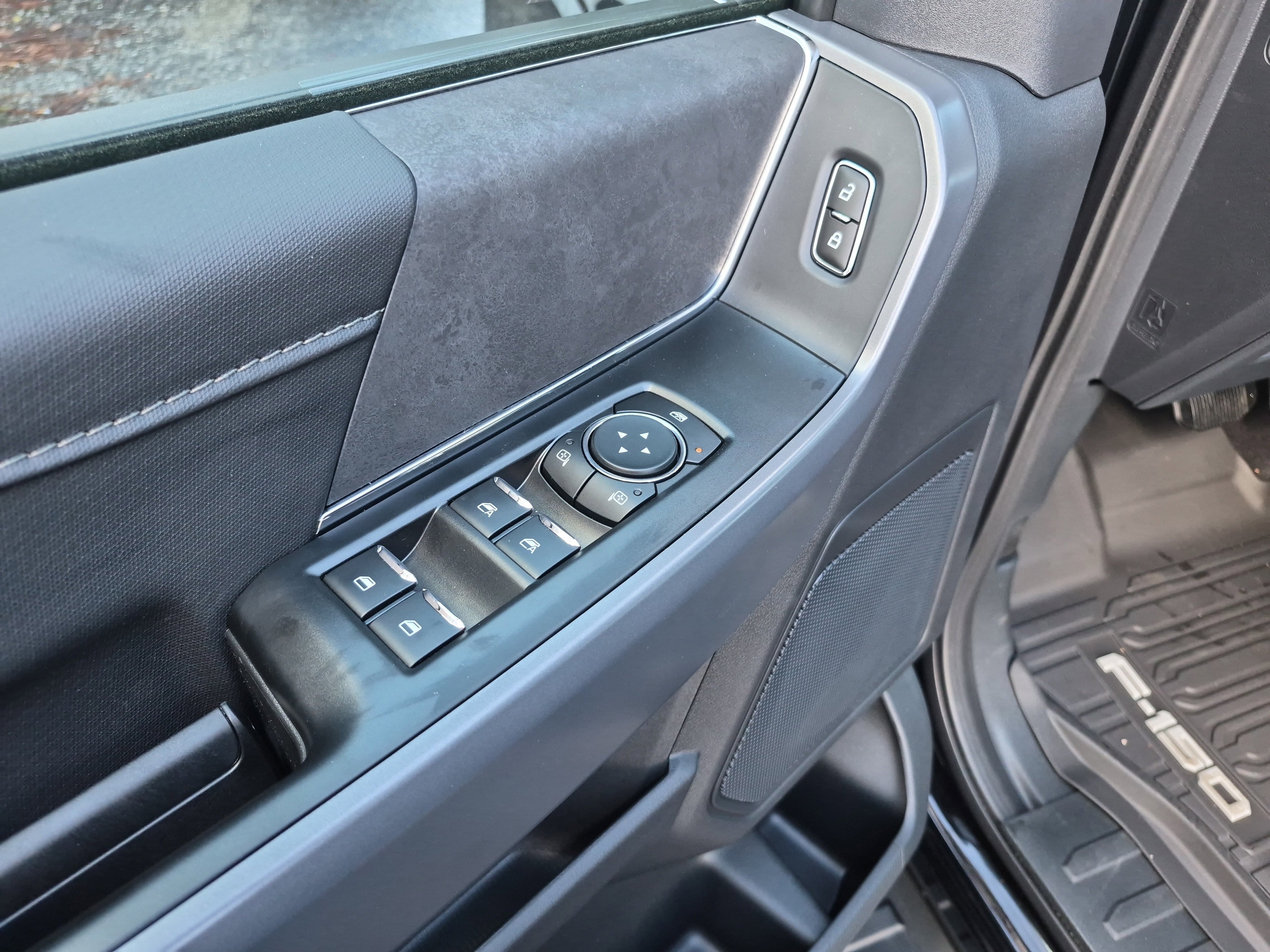 New 2025 Ford F150 XLT w/ Equipment Group 302A MID AWD/4WD image 11