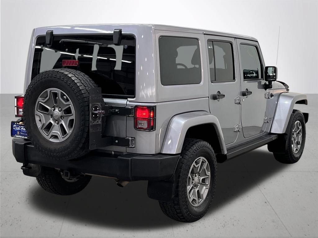 Used 2015 Jeep Wrangler Unlimited Rubicon w/ Connectivity Group AWD/4WD image 10