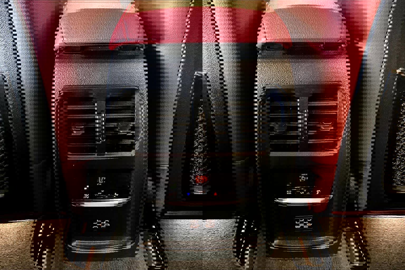 Certified 2023 BMW i4 eDrive35 image 33