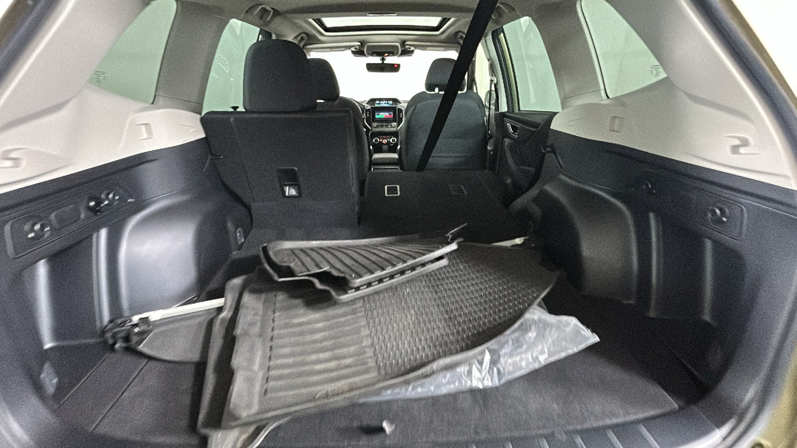 Used 2023 Subaru Forester Premium AWD/4WD image 34