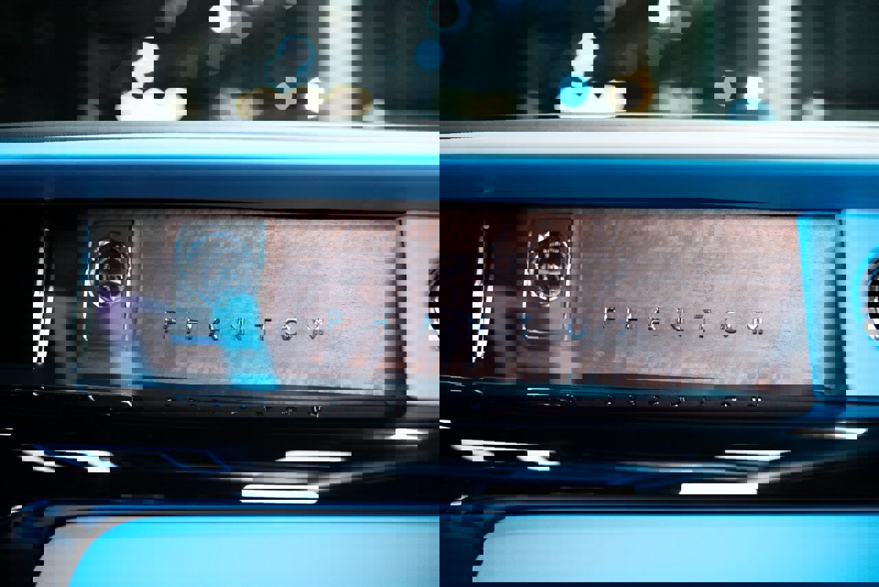 Used 2025 Rolls-Royce Phantom Sedan image 21