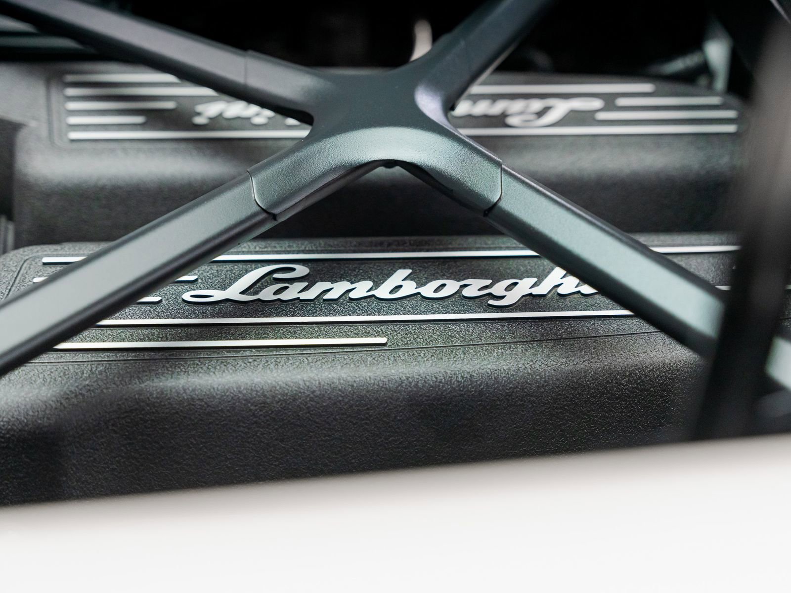 Used 2021 Lamborghini Huracan EVO image 52