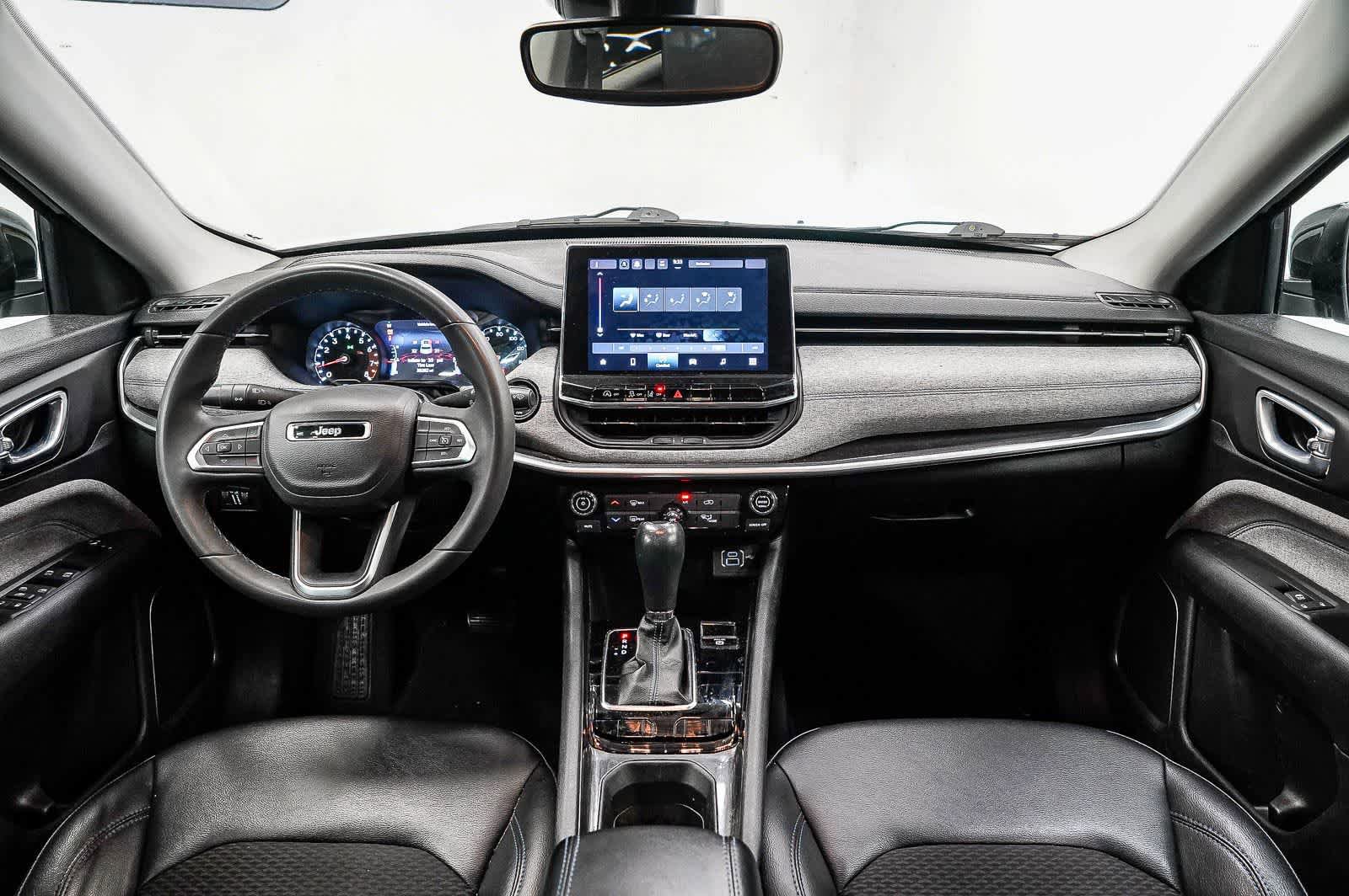 Used 2022 Jeep Compass Latitude FWD image 12